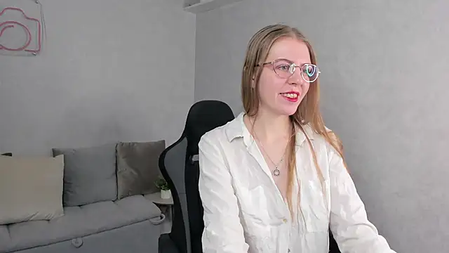 Joann_Shermann's cam snapshot