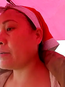 hey-bana's cam snapshot