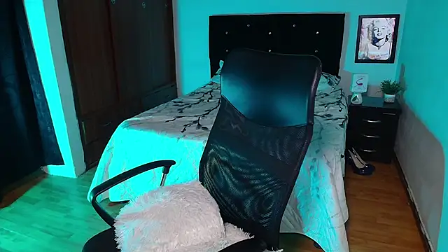 DanielaMendez's cam snapshot