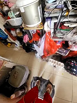 2tomka52052sex's cam snapshot