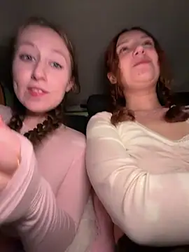 FroggyAnna's cam snapshot