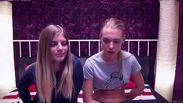 BlondeWitches live sex cam