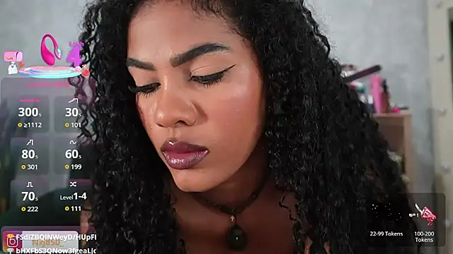 HOTBLACKANDWHITE2's cam snapshot