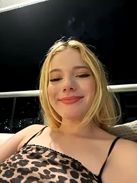 NicoleCut live sex cam