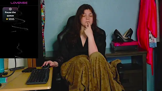 TreeJeanne's cam snapshot