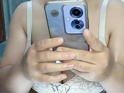 Sunna104 live sex cam