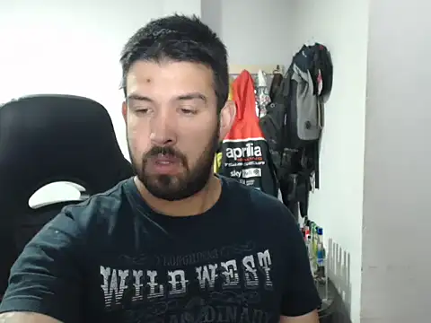 Axel11113 live sex cam