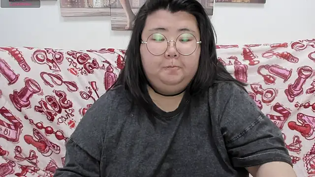 Nadine_asian's cam snapshot