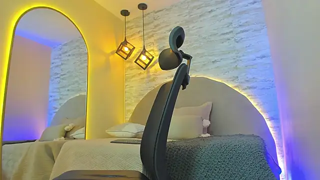 Aron_Bolt live sex cam