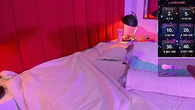 eimy_jones_'s cam snapshot