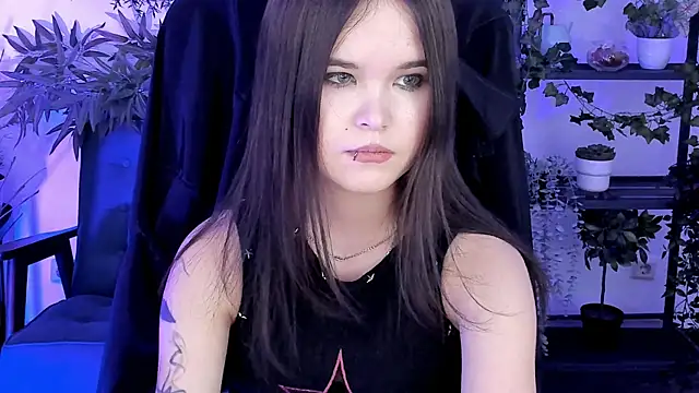 Elainebeness's cam snapshot