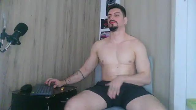 Aaron_kwok28's cam snapshot