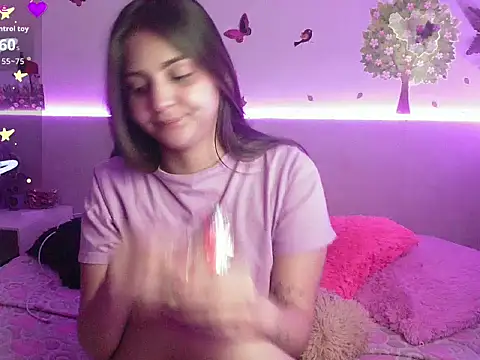 emily_cooper_t's cam snapshot