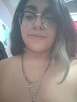 Lovelyrainn's cam snapshot