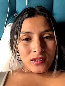 Cami_Leon2's cam snapshot