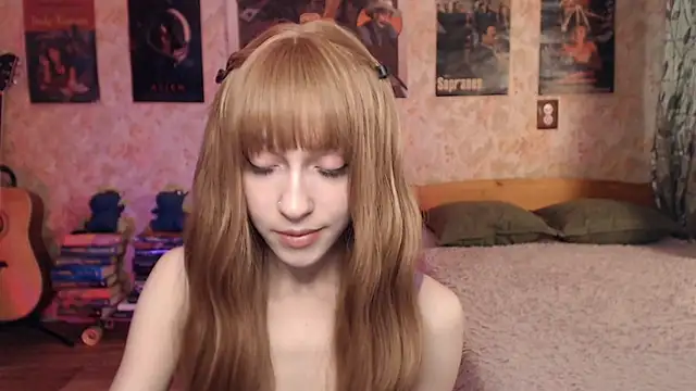 Friendly_Ellie's cam snapshot