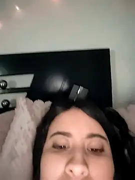 mialorents's cam snapshot