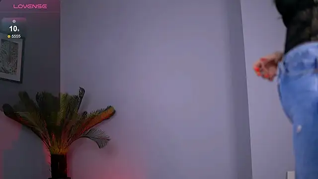 ElysiaKiss's cam snapshot