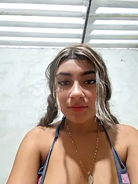 Sweed-virgin-pussy live sex cam