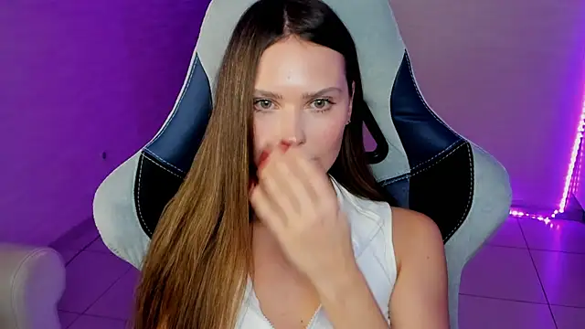 yourArya's cam snapshot