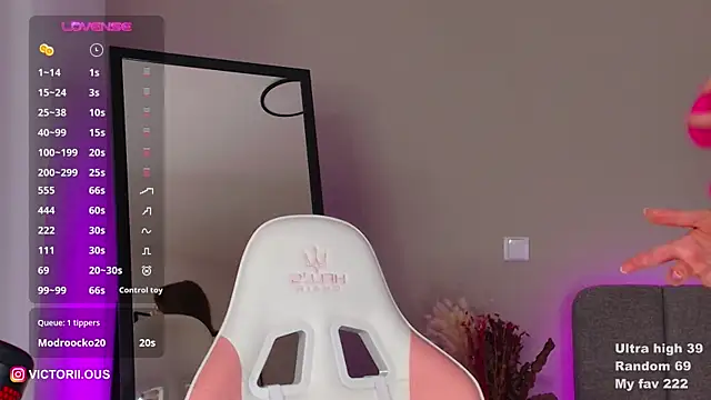 Mrs_Tory's cam snapshot