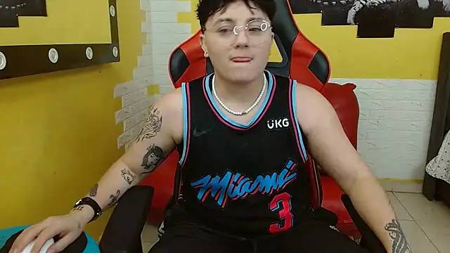 isabeautyx19's cam snapshot