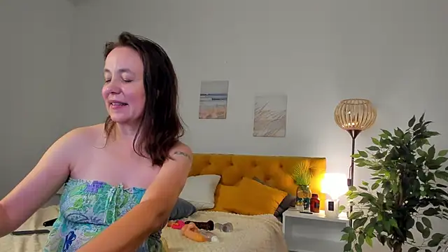 Kira_Adler's cam snapshot