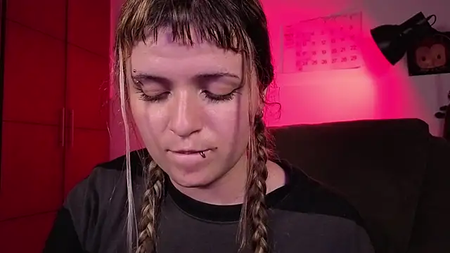 NEXT_DOOR_GIRL_'s cam snapshot