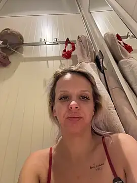 LikaCat's cam snapshot