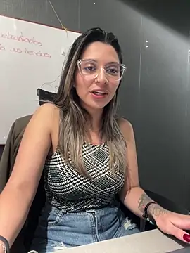 Isabella_Varella's cam snapshot