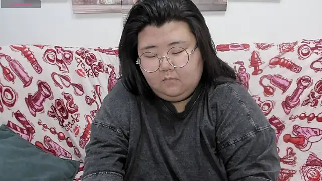 Nadine_asian's cam snapshot