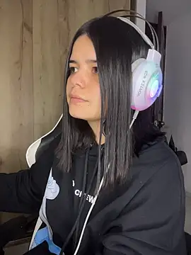 2Angela_'s cam snapshot