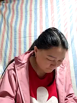 yoowwmr's cam snapshot