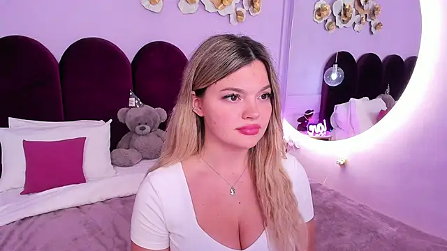 ZaraBloom's cam snapshot