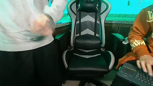 eren_jeager's cam snapshot