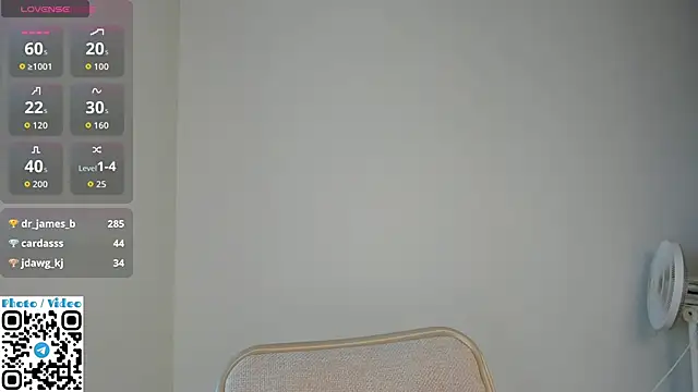 Helen_Spark's cam snapshot