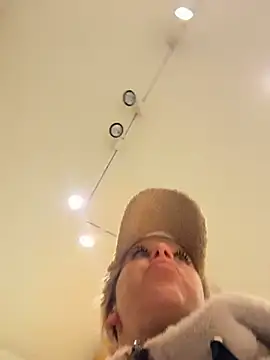 LikaCat's cam snapshot