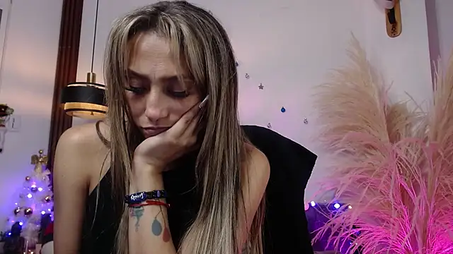 salome_drasin's cam snapshot