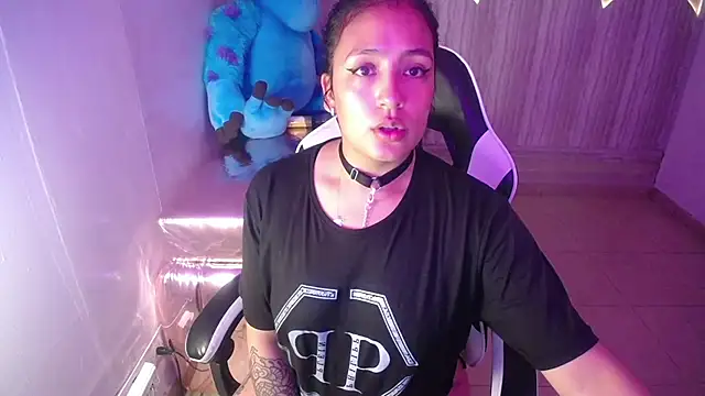 tamara_brown_t's cam snapshot