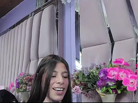 Sasha_Petitte's cam snapshot