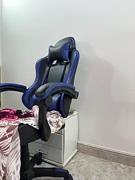 Adeline_1's cam snapshot