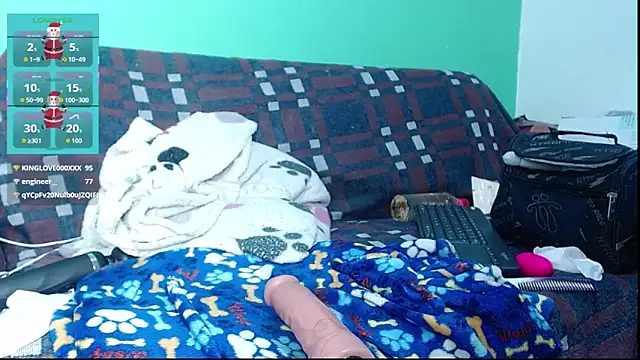 avaleri_cherry's cam snapshot