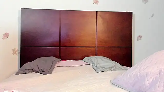 marie_pourtoii's cam snapshot