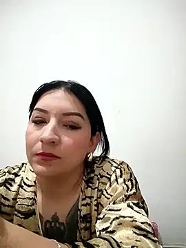 jade_nevez9090's web cam