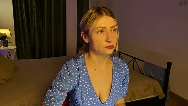 ZoeGrant's cam snapshot