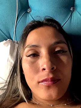 Cami_Leon2's cam snapshot