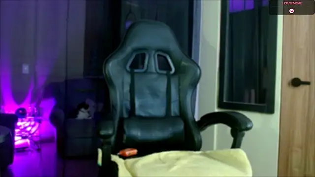 tevenwhiite live sex cam