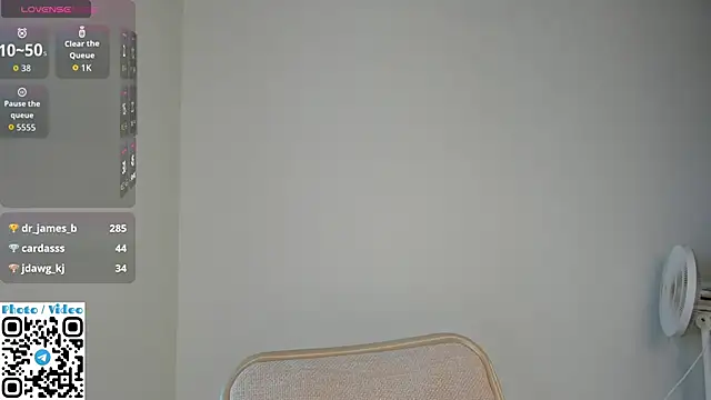 Helen_Spark's cam snapshot