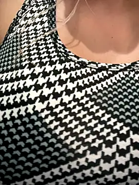 Isabella_Varella's cam snapshot