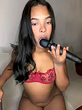 MIAROGGERSS's cam snapshot